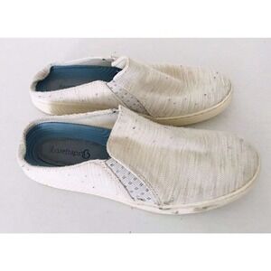 Baretraps | Slip On Loafers Clog Womens Size 6 White Knit Flat